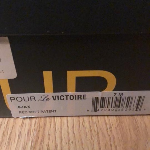 Pour La Victoire Red Soft Patent Peeptoe Ajax Pump - Picture 5 of 7